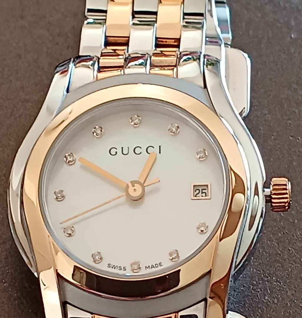 生産完了 美品 グッチ Gクラス YA055535 レディース 11Pダイヤ