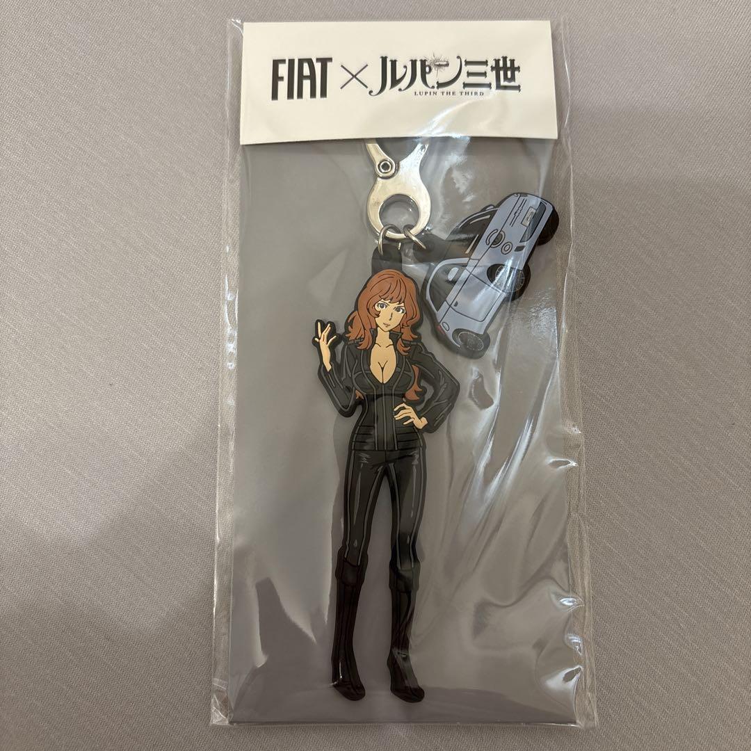 けいたさん専用フィアット ルパン 峰不二子 次元キーホルダー×2025カレンダー けいたさん専用フィアット ルパン 峰不二子 次元キーホルダー