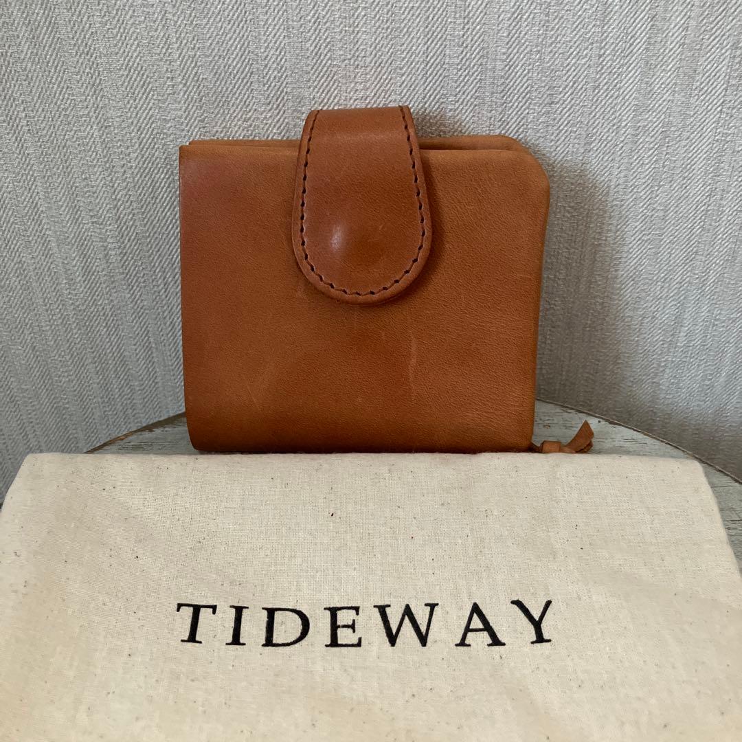 タイドウエイ、本体新品、本革２つ折り財布