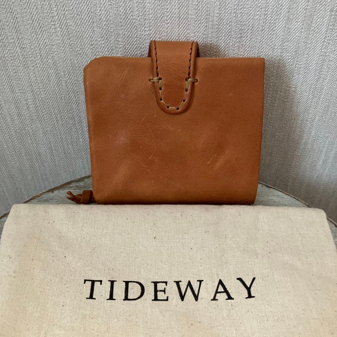 タイドウエイ、本体新品、本革２つ折り財布
