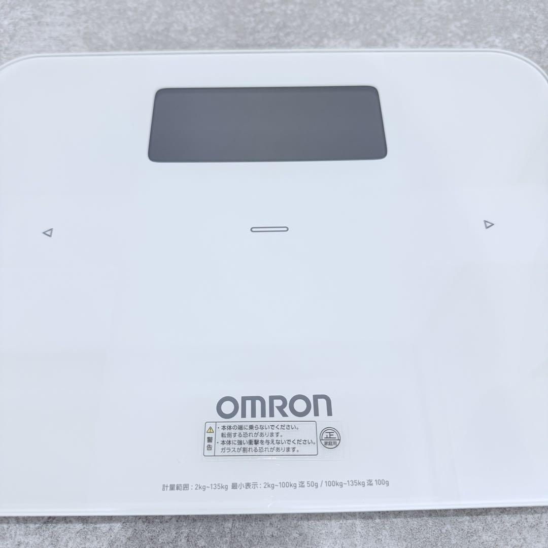 【美品】 オムロン 体重体組成計 KRD-608T2 Karada Scan