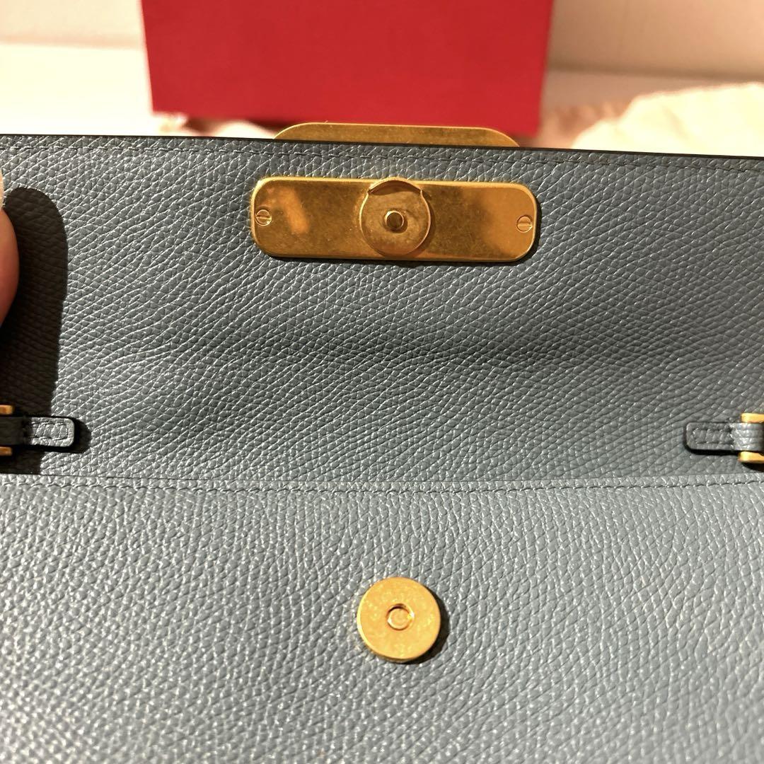 VALENTINO Vロゴシグネチャーチェーン ウォレット 美品