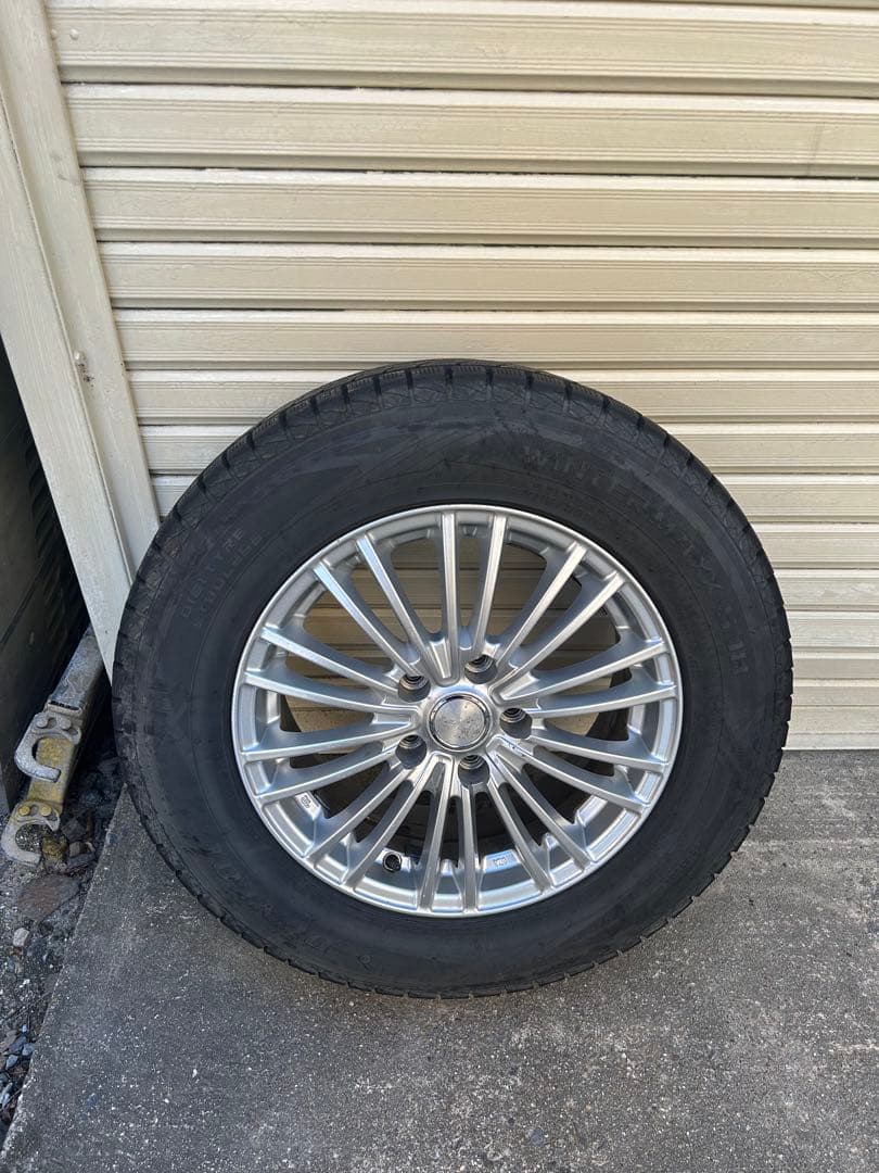 DUNLOP 215/65R16 スタッドレスアルミホイールセット DUNLOP 215/65R16 スタッドレスアルミホイールセット