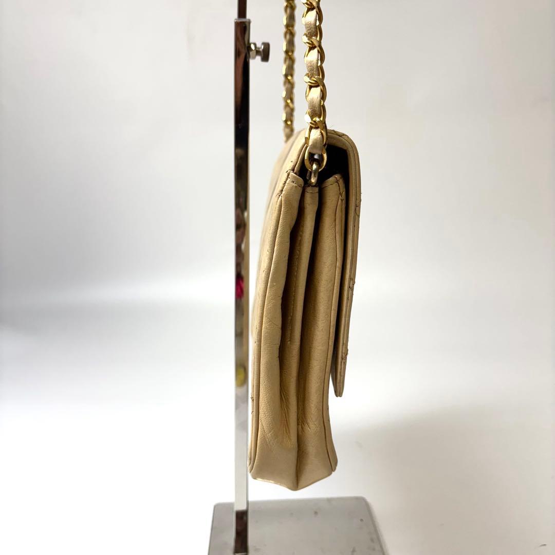 シャネル マトラッセ ターンロック チェーン ショルダーバッグ シャネル マトラッセ ターンロック チェーン ショルダーバッグ