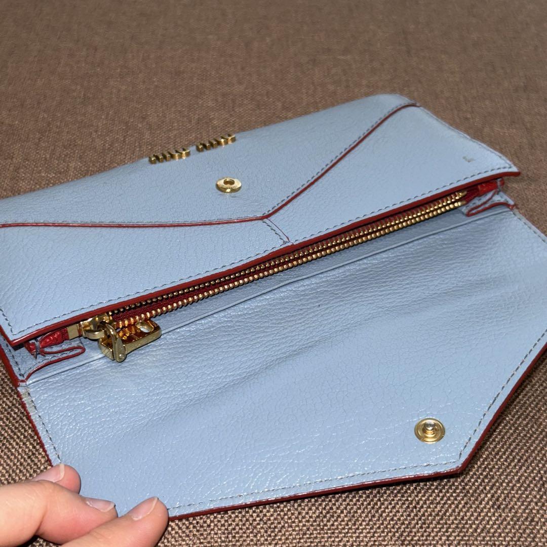 MIUMIU 財布