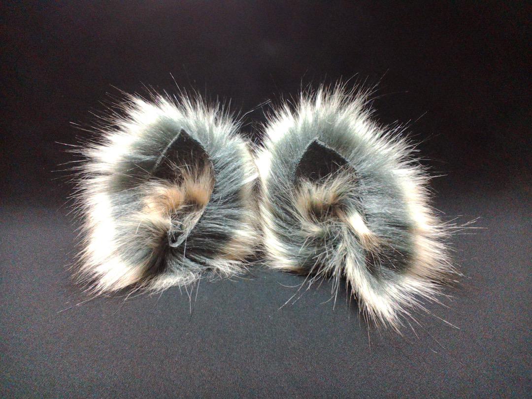 【 ホワイトロイヤルフォックスネコミミ 】ヘアピンねこみみ◆白い狐風ねこ耳
