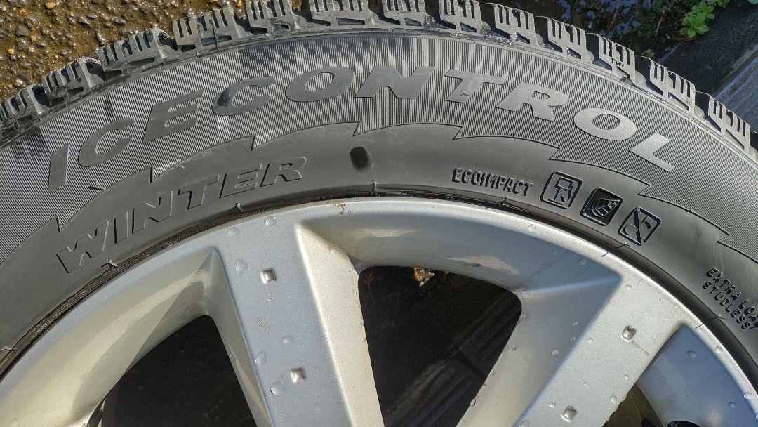 スタッドレスタイヤ ホイールセット4本 225/55r17 日産 フェアレディZ タイヤ スタッドレスタイヤ ホイールセット4本 225/55r17 日産 フェアレディZ タイヤ