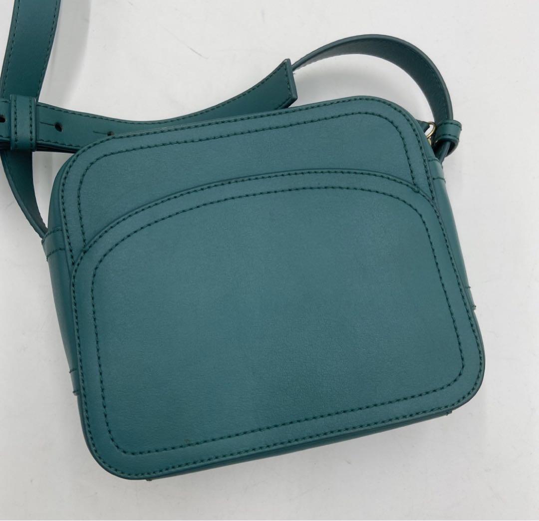 A.P.C. グリーン レザー スクエアショルダーバッグ