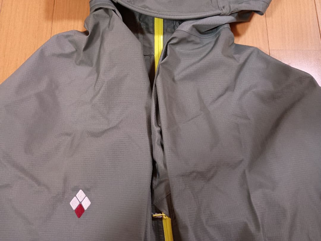 モンベル レディースXL GORE-TEX レインジャケット スタッフバッグ付 モンベル レディースXL GORE-TEX レインジャケット スタッフバッグ付