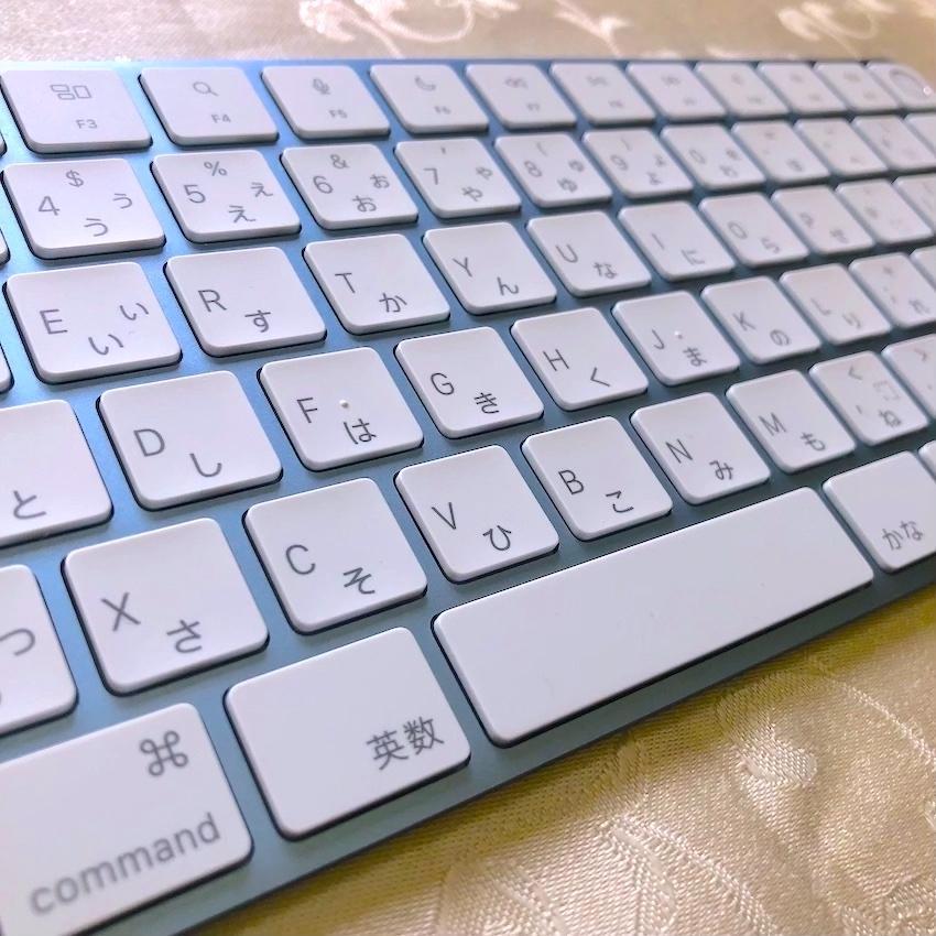 使用少 限定カラー ブルー APPLE MAGIC KEYBOARD JIS ほぼ未使用 限定カラー ブルー APPLE MAGIC KEYBOARD JIS - メルカリ