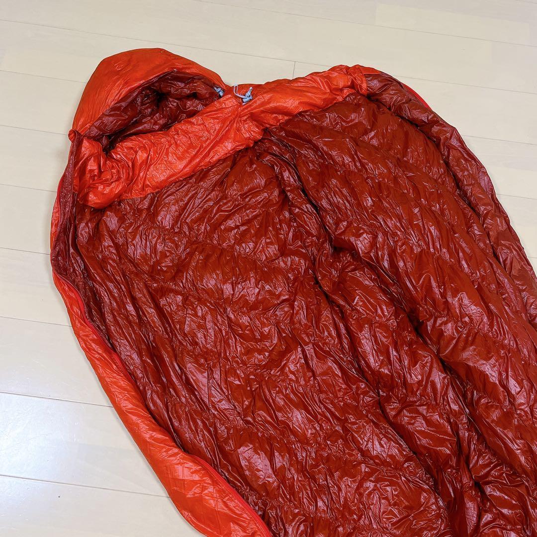 【美品】モンベル シームレス ダウンハガー800 #1 R/zip