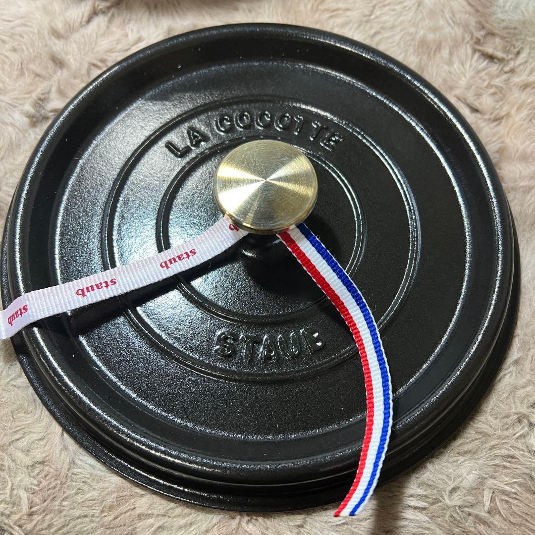 ラウンド ブラック