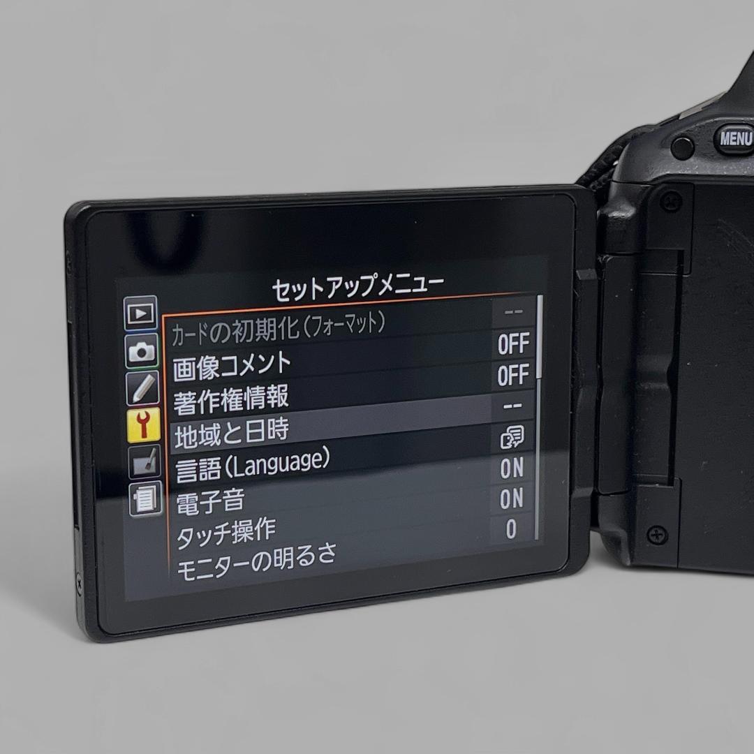【美品】Nikon 一眼レフカメラ D5500 本体のみ