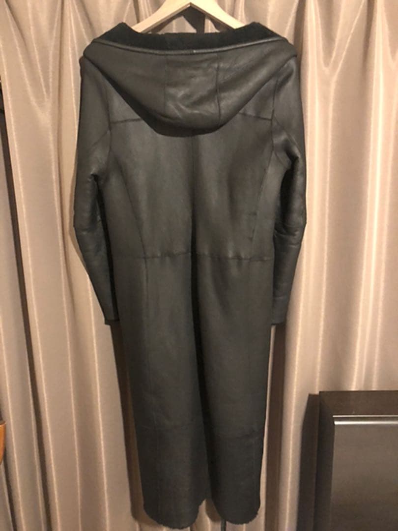 新品同様リアルムートンロングブラック(リバーシブル) 