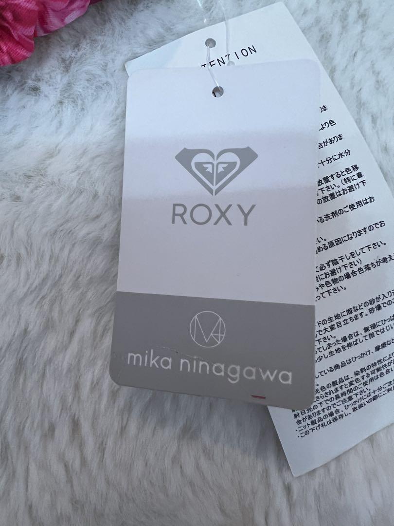 ROXY 花柄セパレート水着 mika ninagawa
