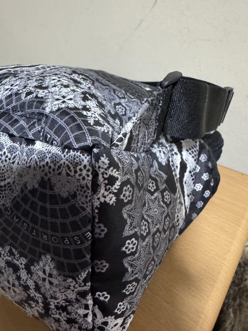 LESPORTSAC レース模様 ブラック・ホワイト リュック