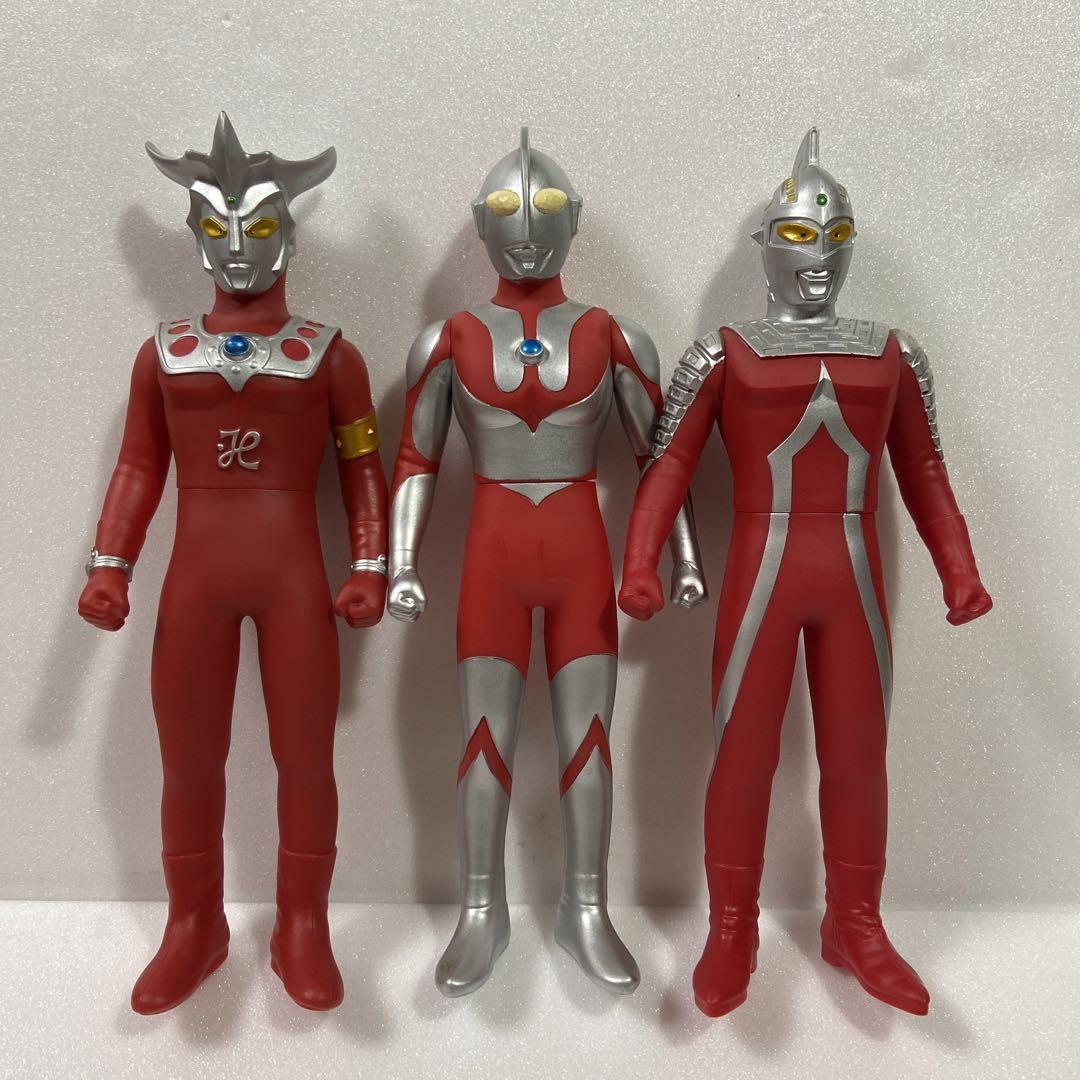 ウルトラビッグソフビ 3個セット - メルカリ