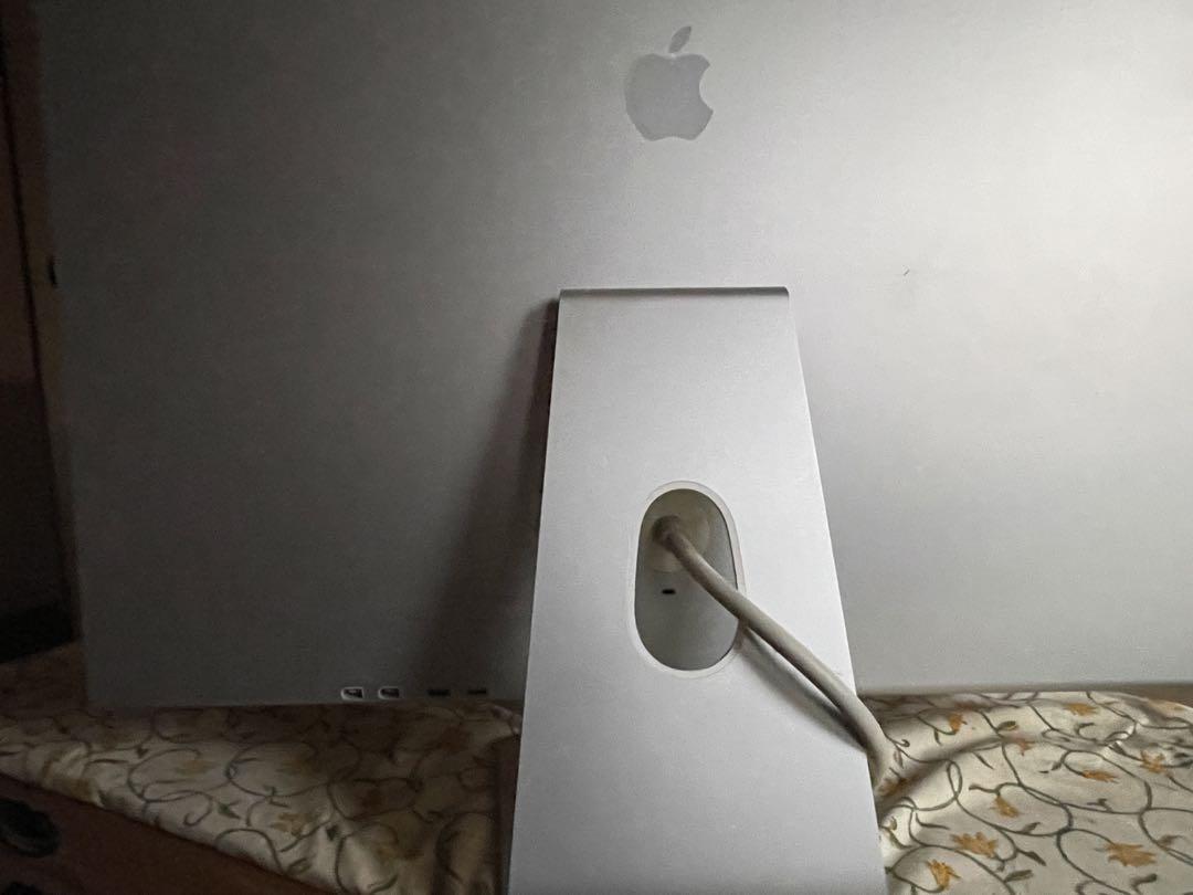 Apple Cinema