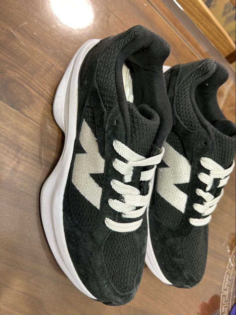 New Balance ブラック/ホワイト スニーカー