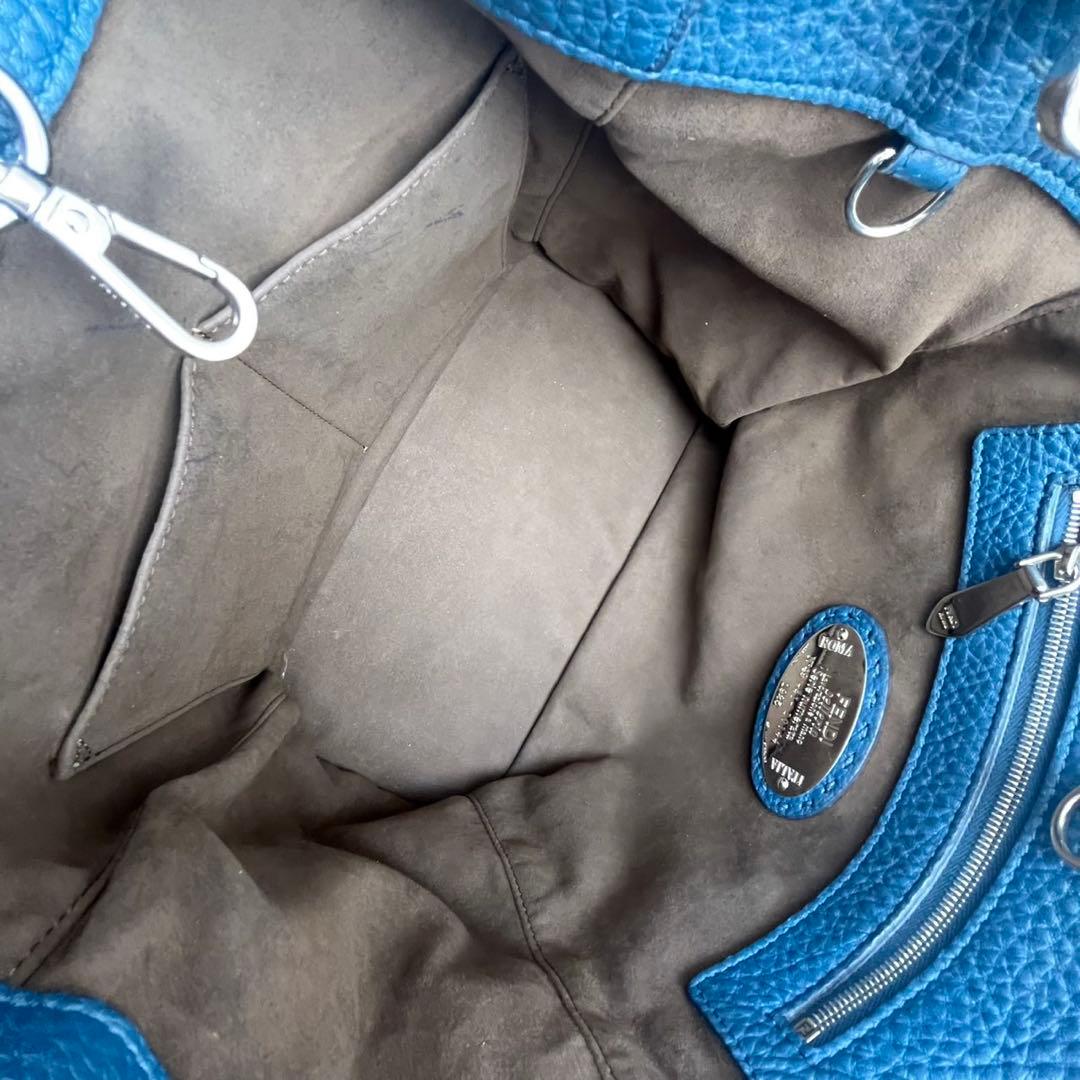 ✨極美品✨ FENDI アンナ ショルダーバッグ セレリア ブルー系 レザー ✨極美品✨ FENDI アンナ ショルダーバッグ セレリア ブルー系 レザー