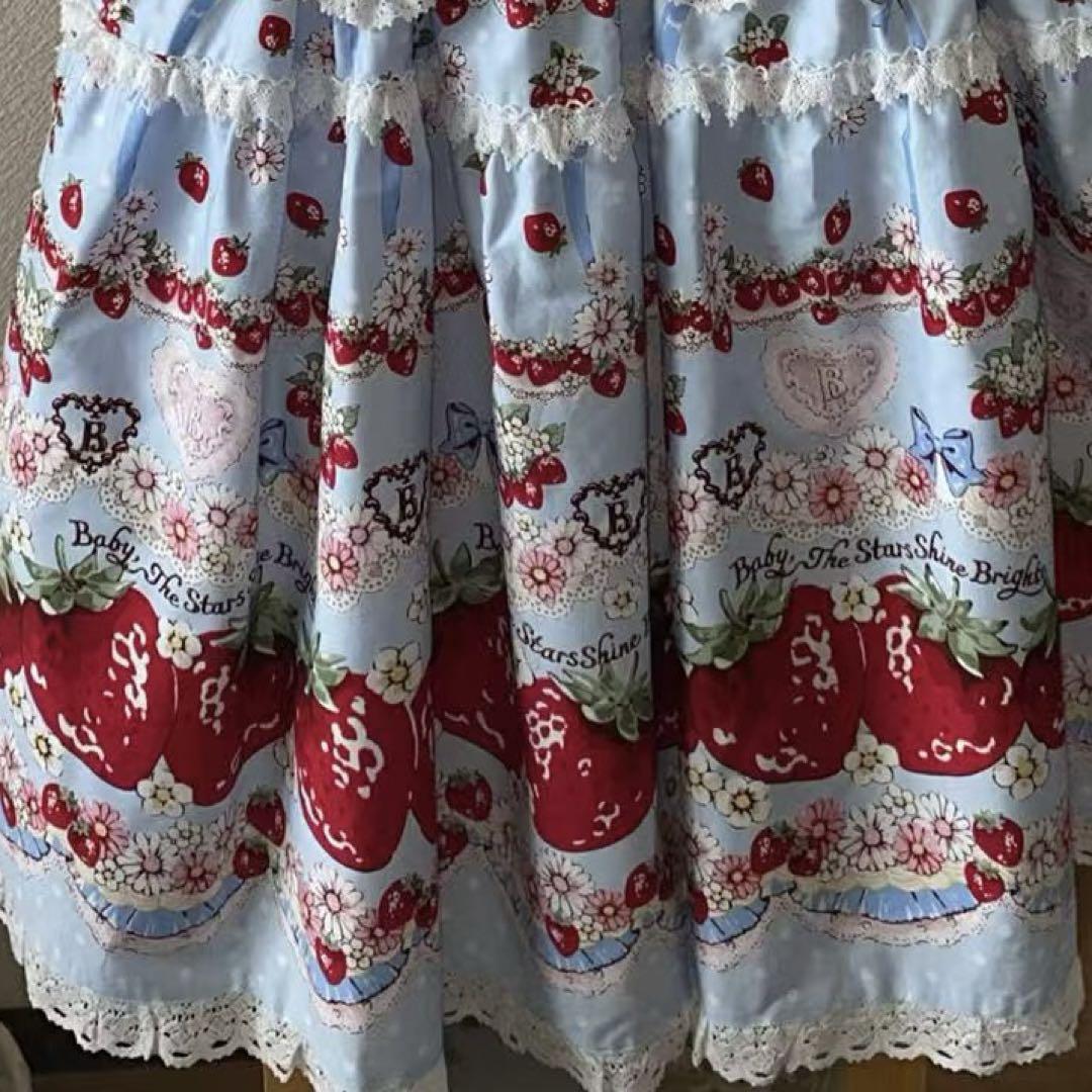 BABY Juicy Strawberry Memory柄ワンピースサックス Juicy Strawberry Memory JSK I by Baby, the Stars Shine Bright