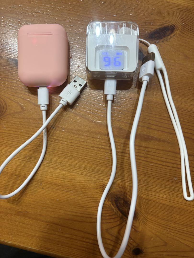 ピンク ワイヤレスイヤフォン LEDディスプレイ