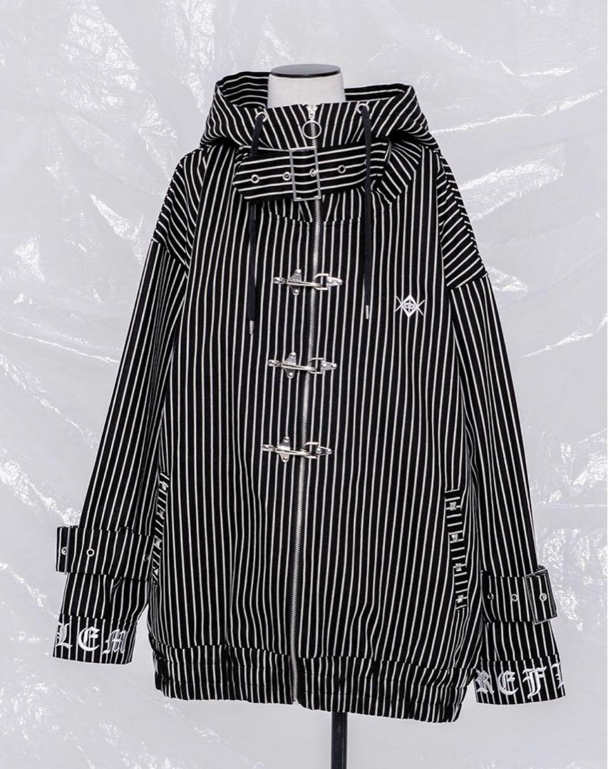 【完売品】REFLEM パンクベルトハイネックZIPパーカー A（ストライプ）