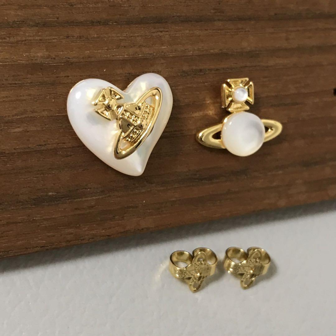Vivienne Westwood ハートと惑星モチーフのピアスセット