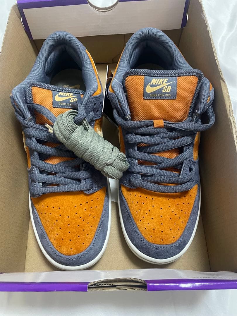 新品　US9.5 NIKE SB dunk low pro