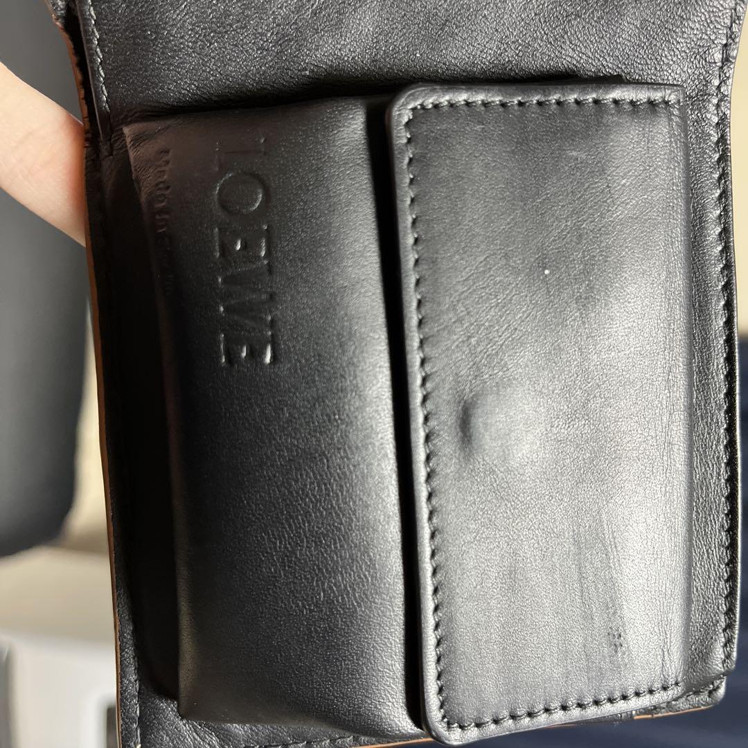 ロエベ 二つ折り財布