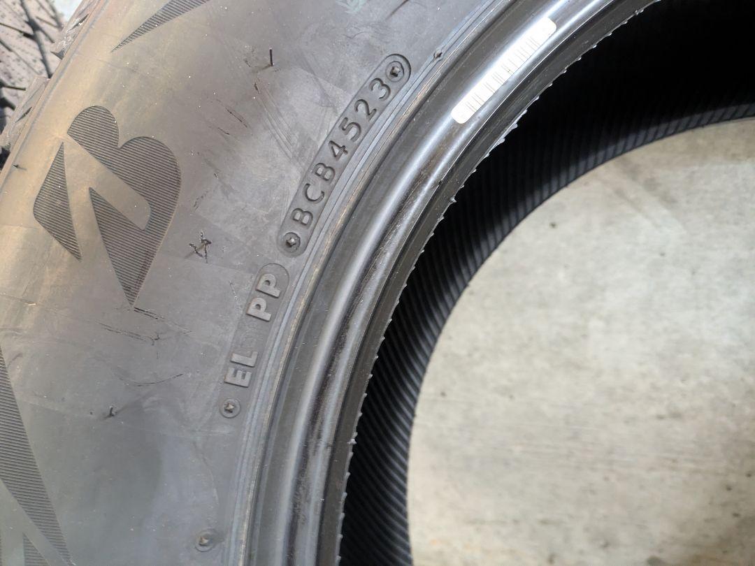 ①ブリヂストン スタッドレス　BLIZZAK DM-V3 265/65R18