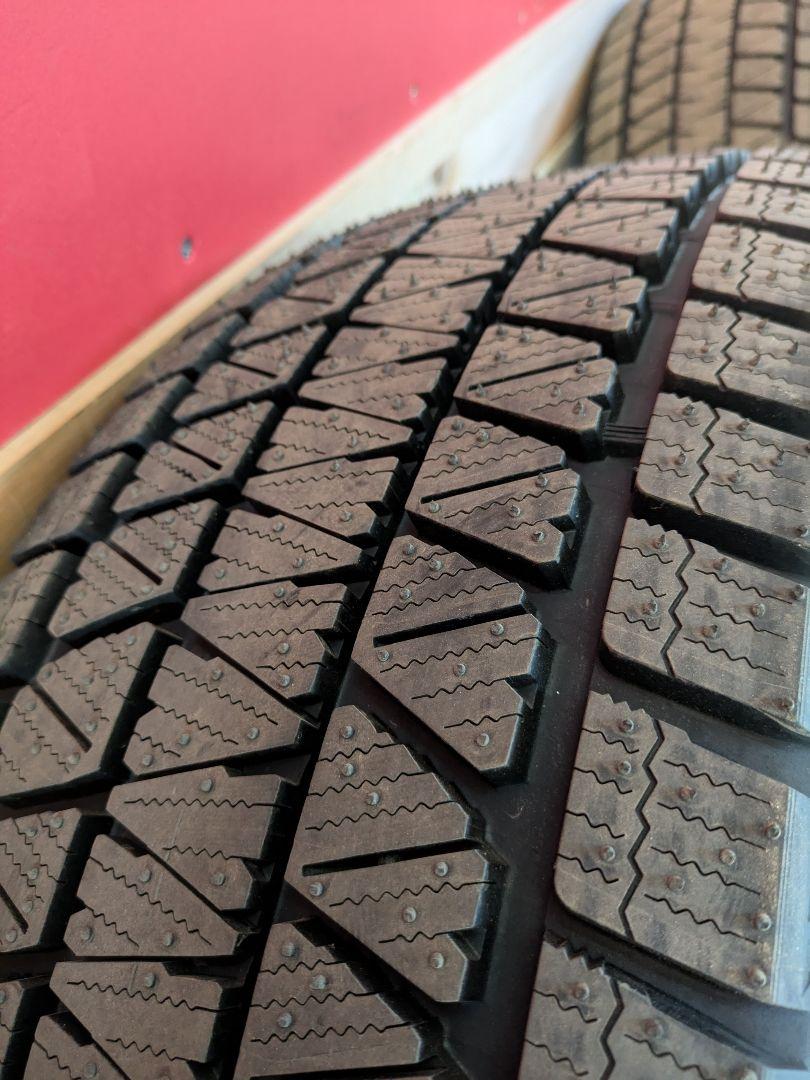 ①ブリヂストン スタッドレス　BLIZZAK DM-V3 265/65R18