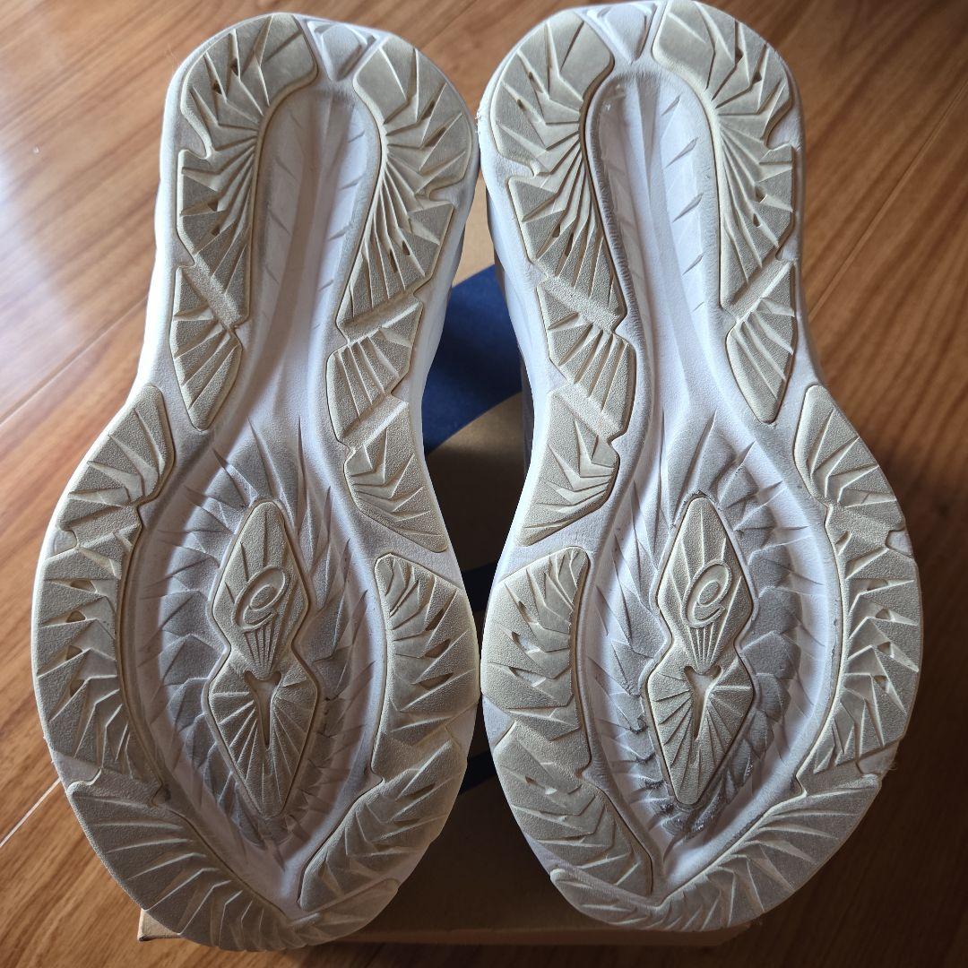 アシックス NOVABLAST