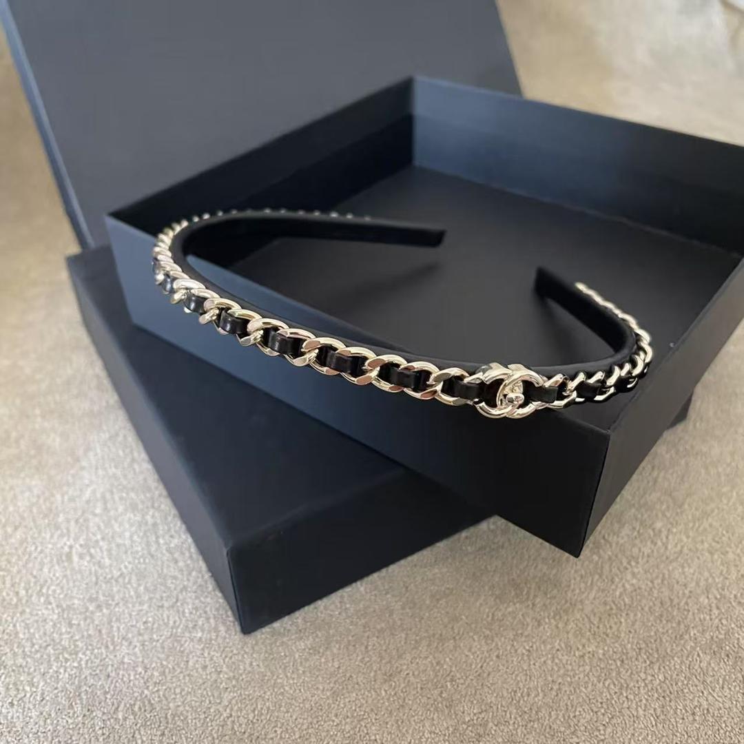 カチューシャ ブラック