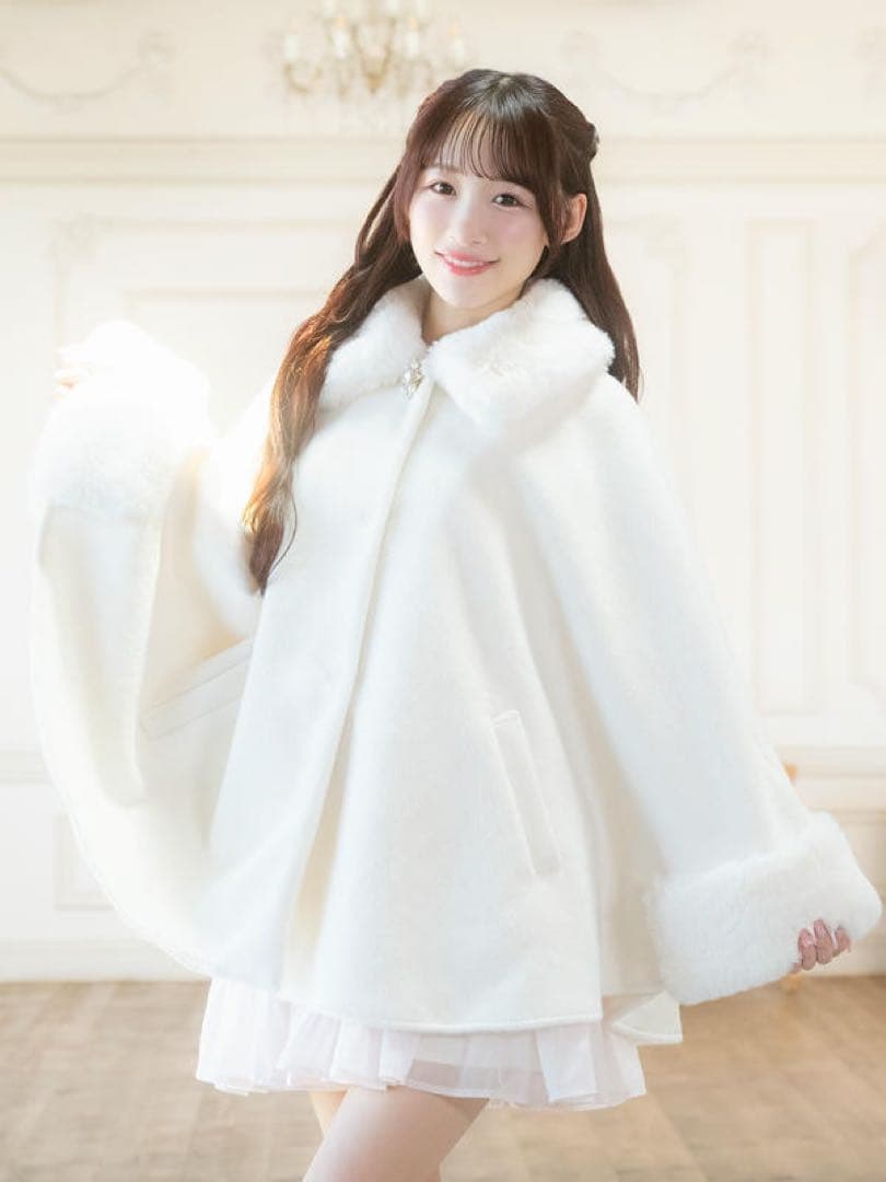 evelyn ビジューポンチョコート ピンク 2025 evelyn ビジューポンチョコート ピンク 2025