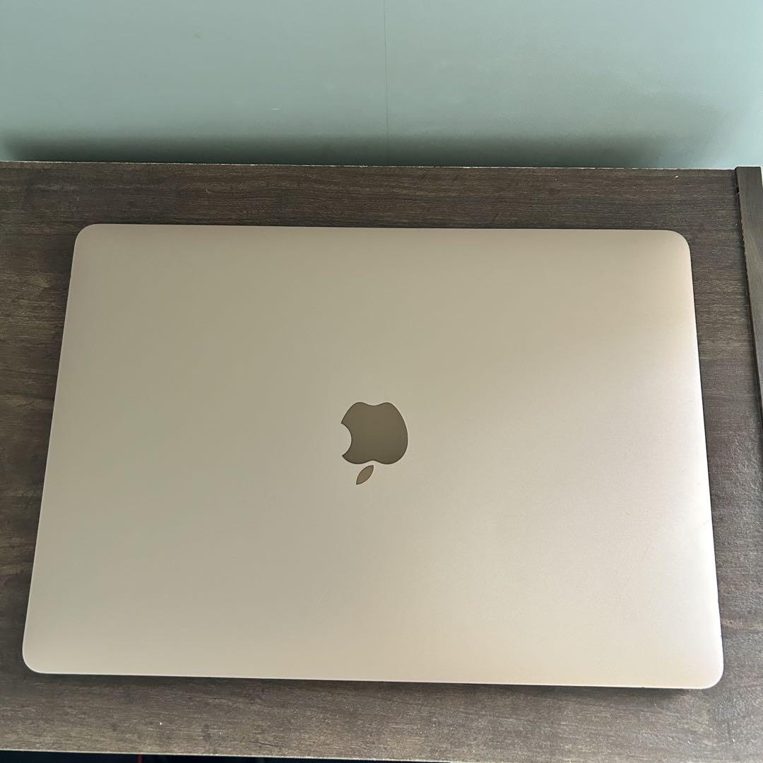 【24時間以内発送】　MacBook Air (M1, 2020)