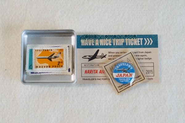 トラベラーズファクトリー　成田　バッジ　切手　 A NICE TRIP　カード