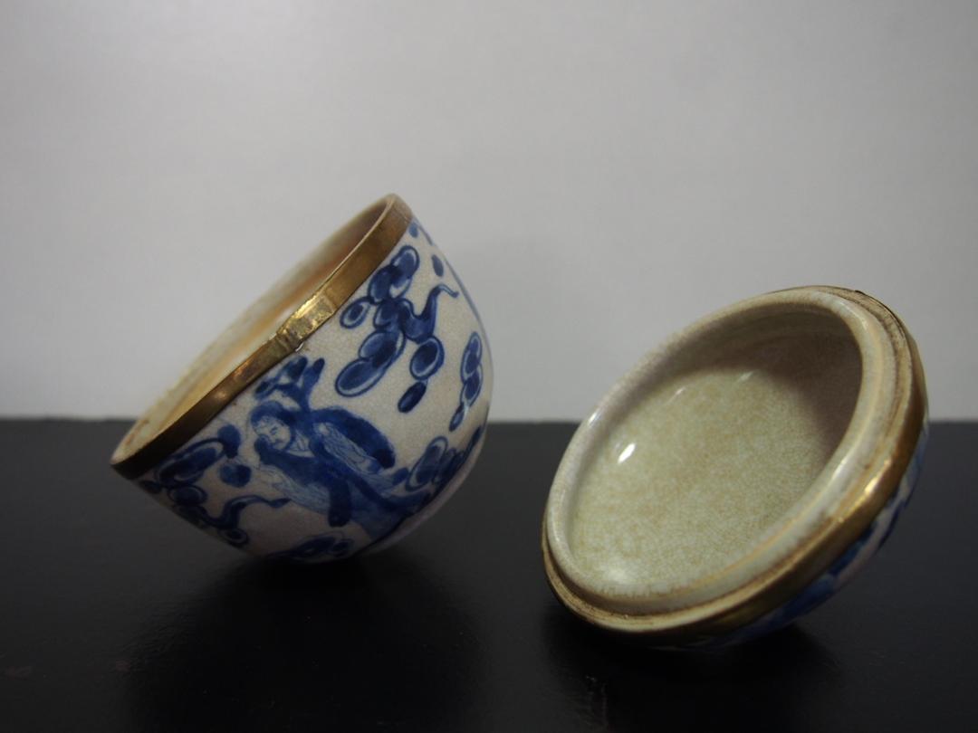 中国 清代 大清治年 古染付 唐子文 蓋つき器 ／ 青花 覆輪 文官 古陶磁