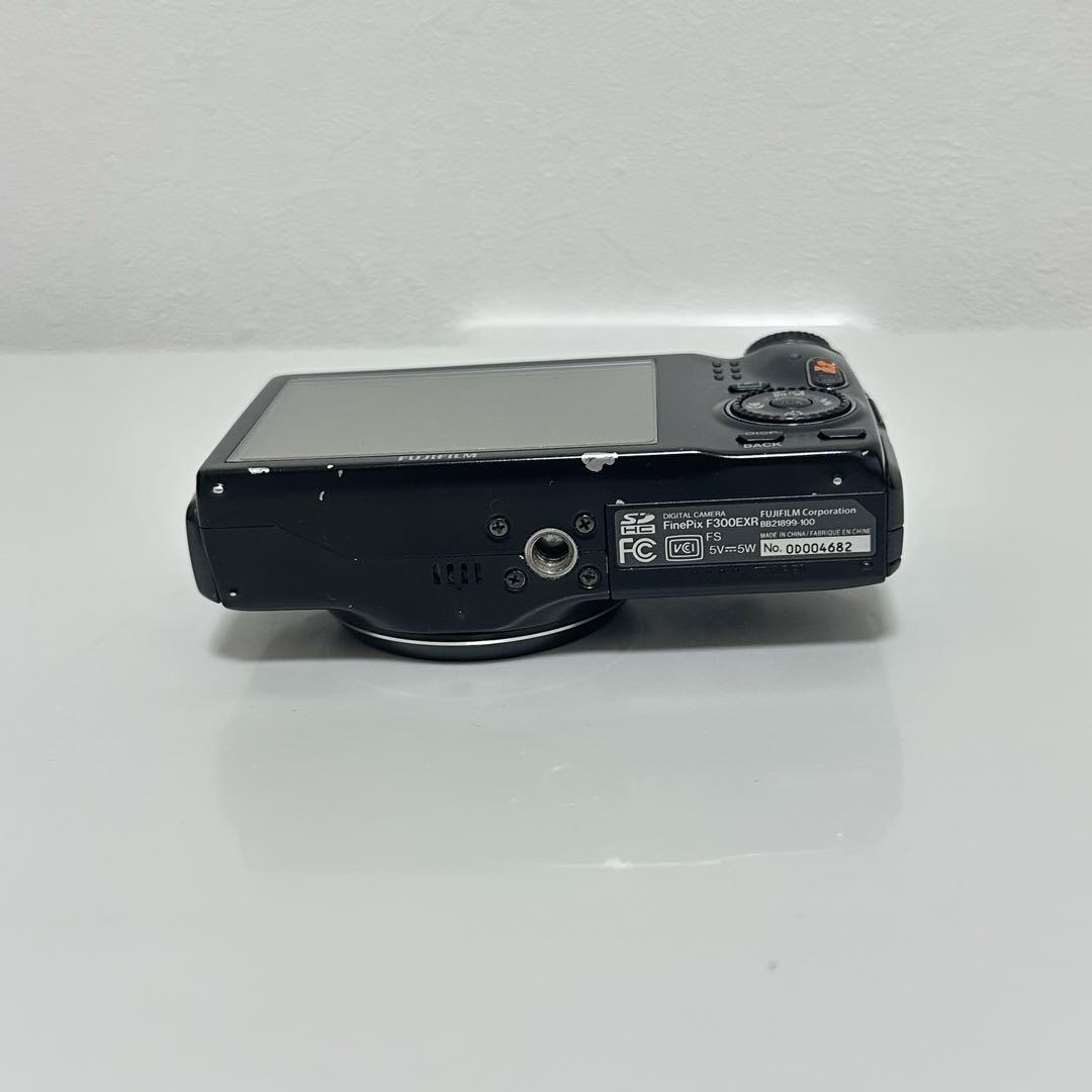 FUJIFILM FINEPIX F300EXR デジカメ　コンデジ　レトロ