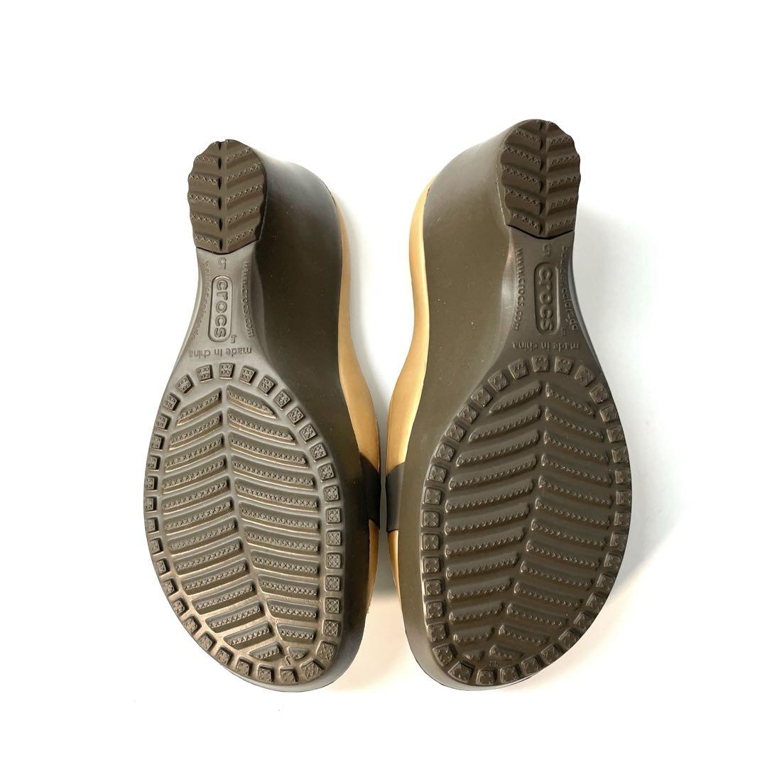 未使用　クロックス　Crocs Sassari W5ササリー　ゴールド1564 未使用 クロックス Crocs Sassari W5ササリー ゴールド1564