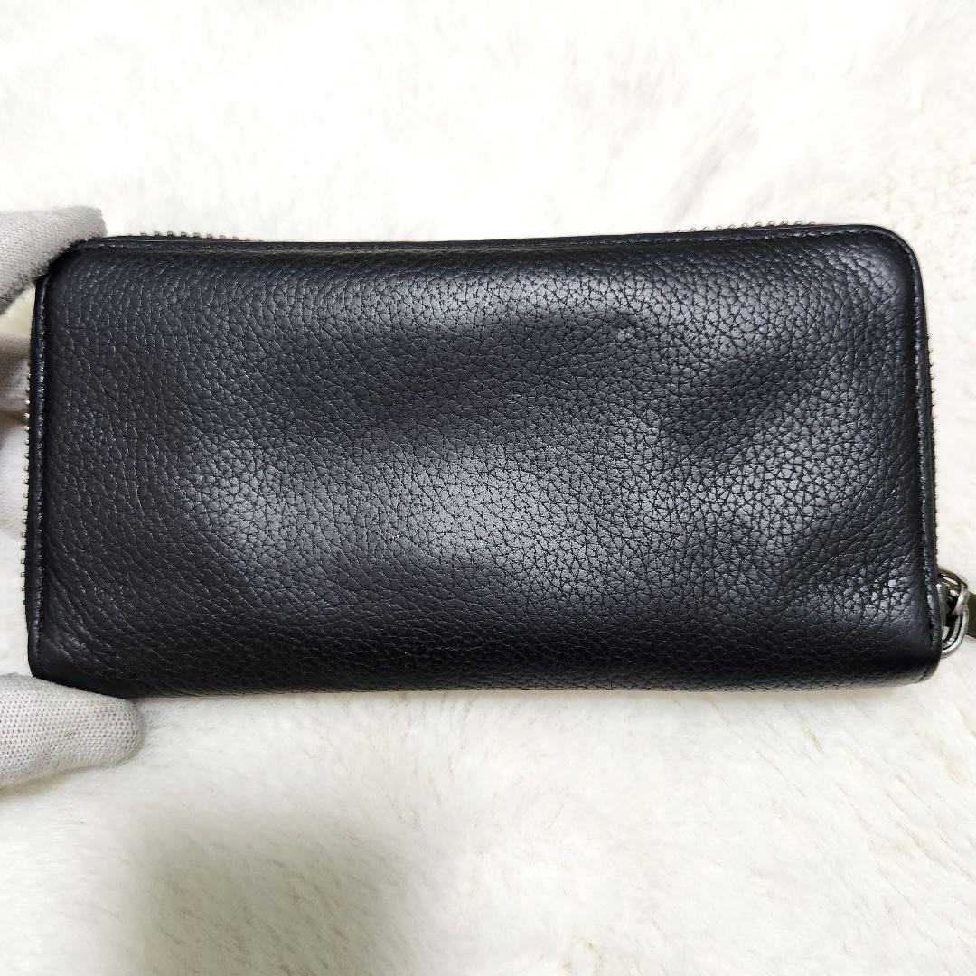 ✨美品　付属品完備✨ルブタン　長財布　ラウンドファスナー　パネトーネ　デカロゴ
