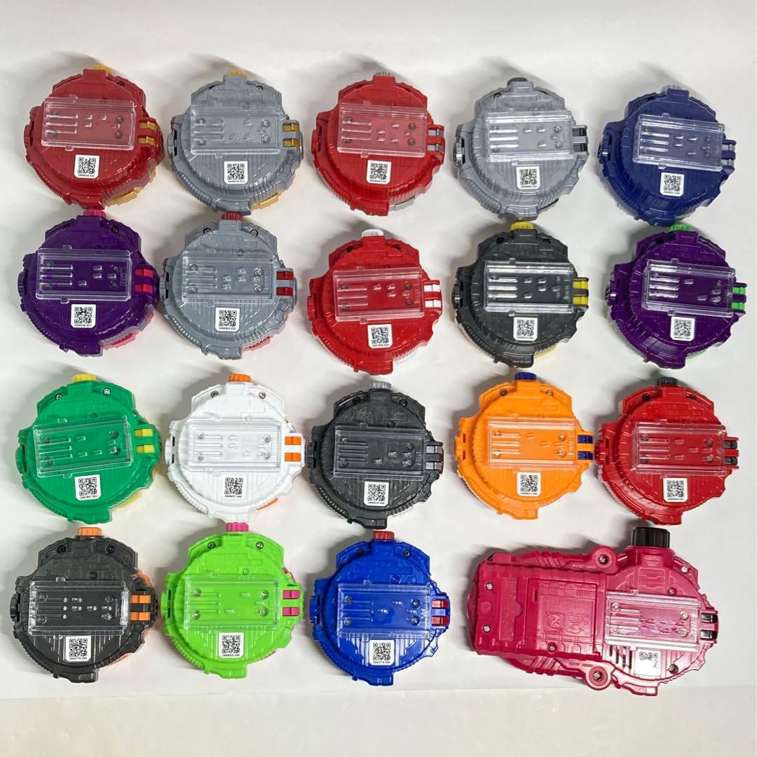 DXライドウォッチ レジェンドライダーコンプリート19個セットBANDAI YUZUMIYA_COM