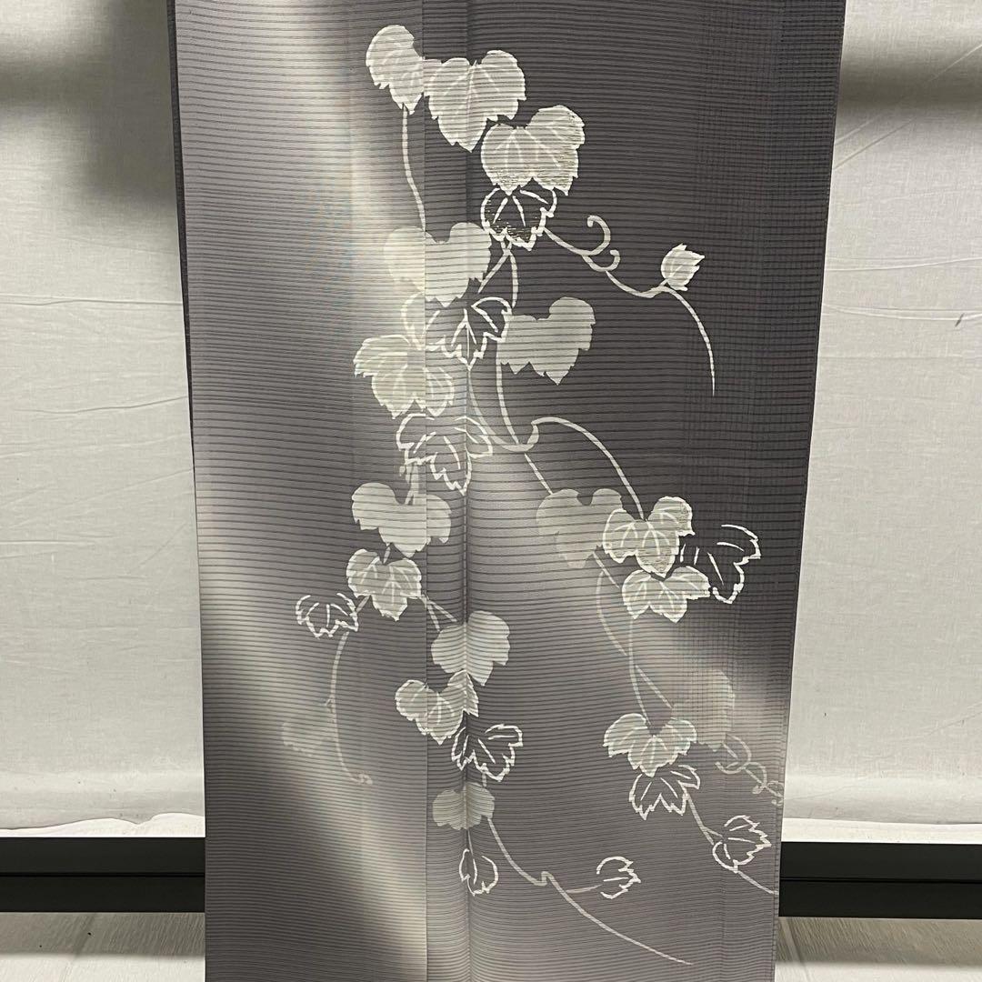 D93 夏着物　訪問着　変わり絽　蔦　グレー　正絹　極美品
