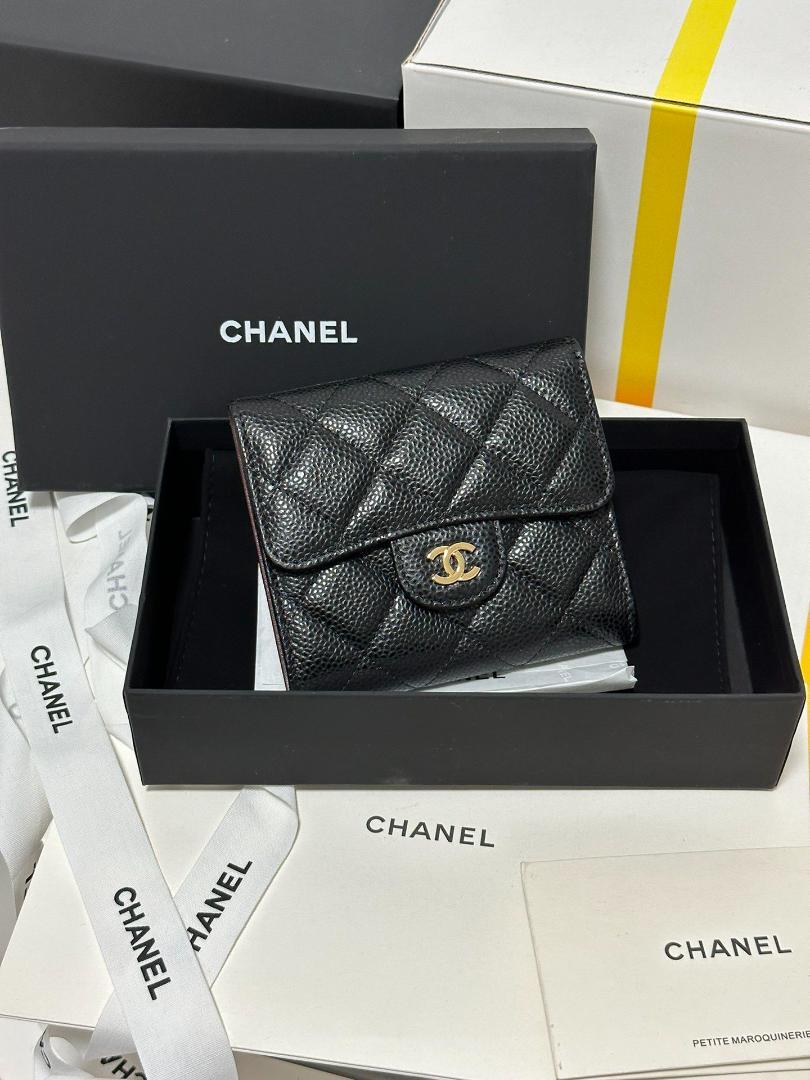 CHANEL ブラック レザー 三つ折り財布ゴールド金具