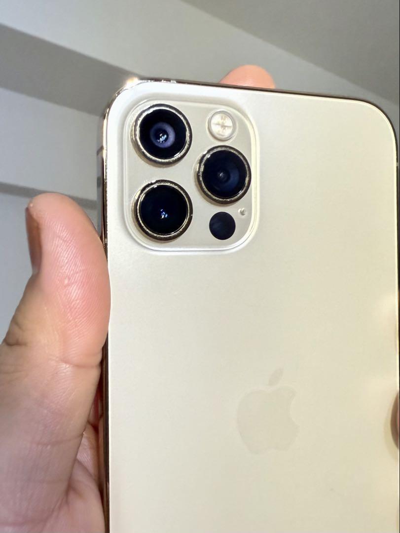 Apple iPhone 12 PRO 本体 ゴールド Amazon.com: Apple iPhone 12 Pro, 256GB, Gold - Unlocked