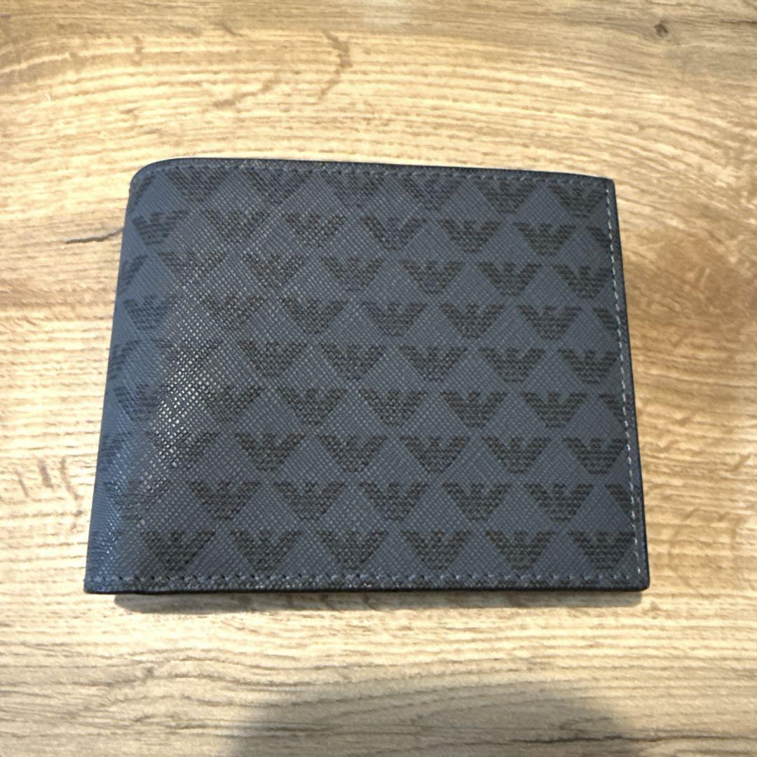 新品未使用 EMPORIO ARMANI ブラック 二つ折り財布 - メルカリ
