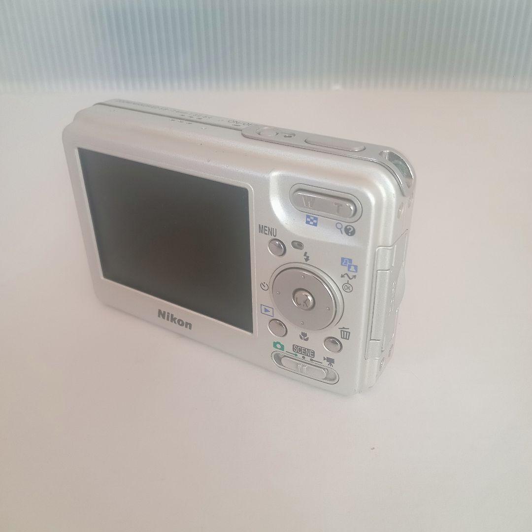 ニコンデジタルカメラ Nikon COOLPIX S1 シルバー