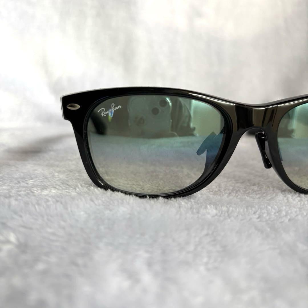 Ray-Ban