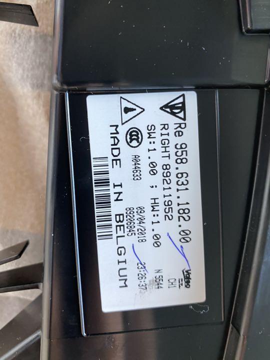高品質豊富な ポルシェ カイエン アディショナルライト JhYZA-m81785763160 PORSCHE 品質保証定番