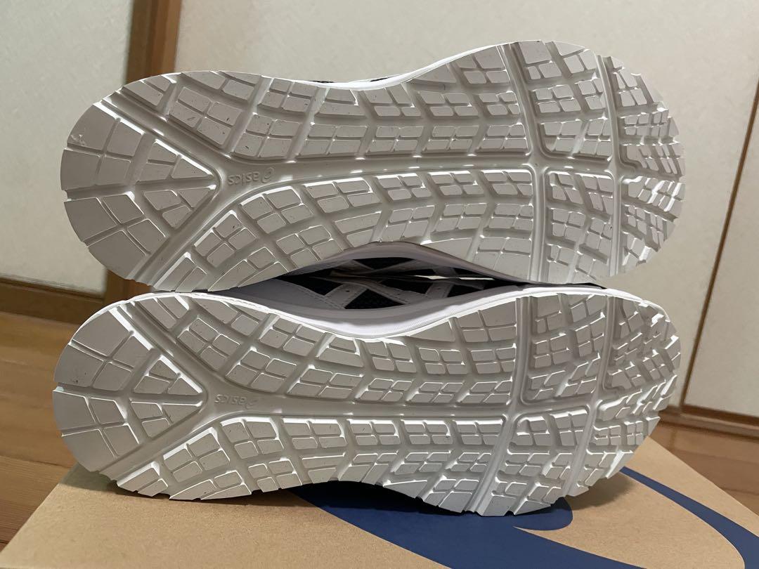 アシックス　安全靴　新品タグ付　28㎝